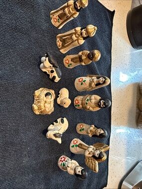 Hand-Painted Nativity Figurine Set in Cream and Gold